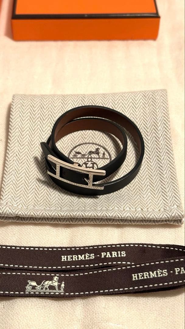 HERMES レザーブレスレット 《ビーアピ》 ドゥブルトゥール