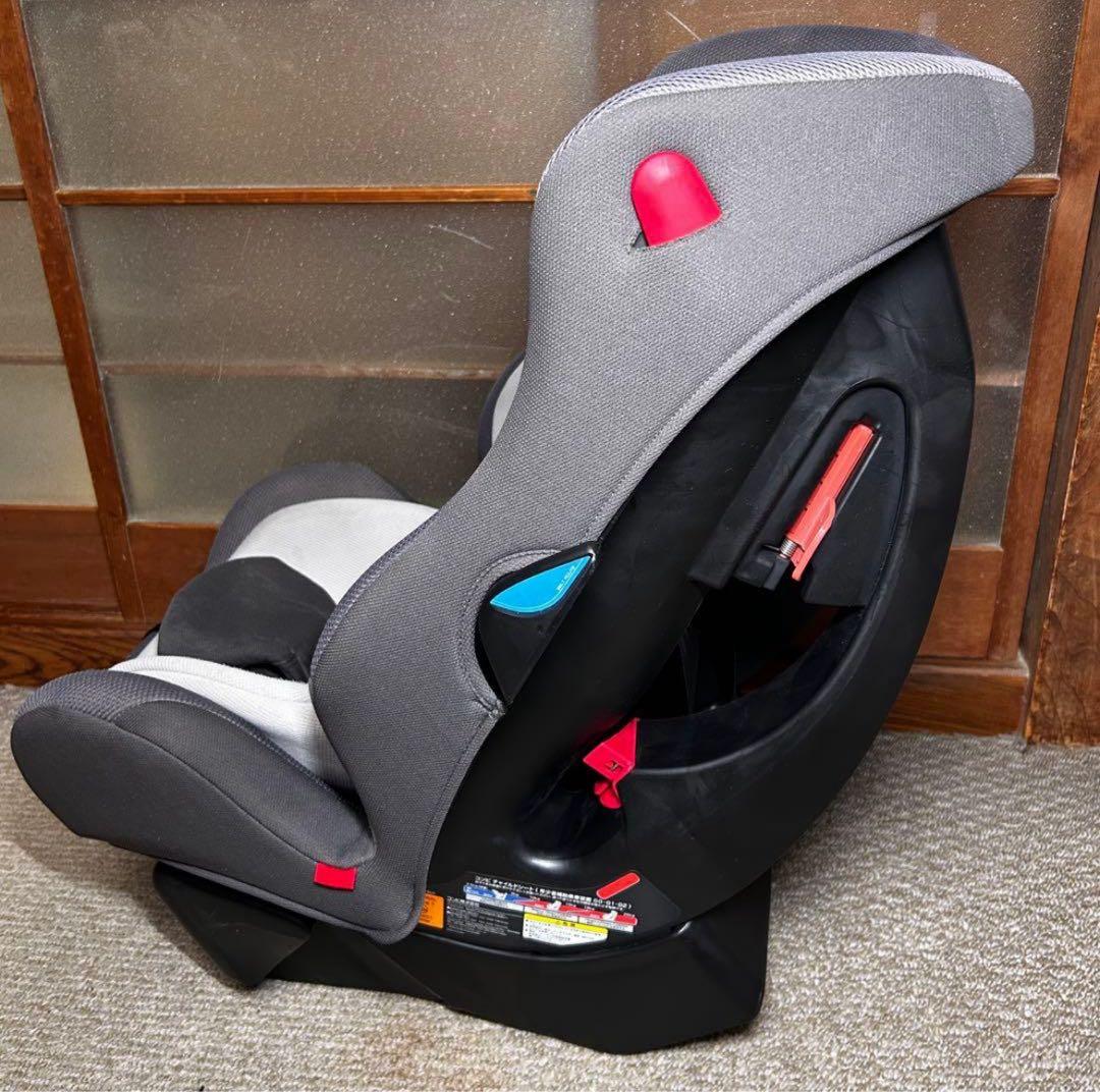 美品 コンビ　ウィゴーロングメッシュ　Simplight チャイルドシート