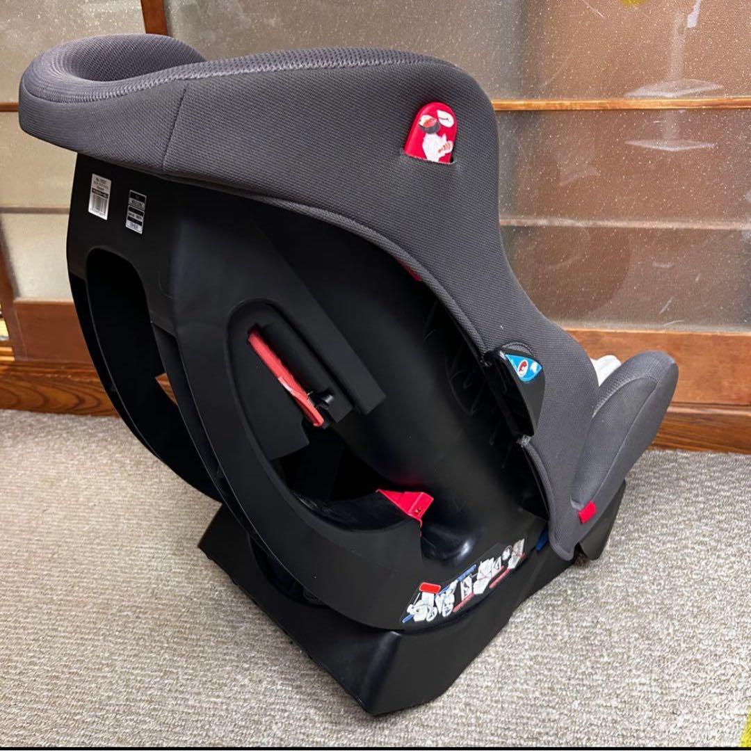 美品 コンビ　ウィゴーロングメッシュ　Simplight チャイルドシート