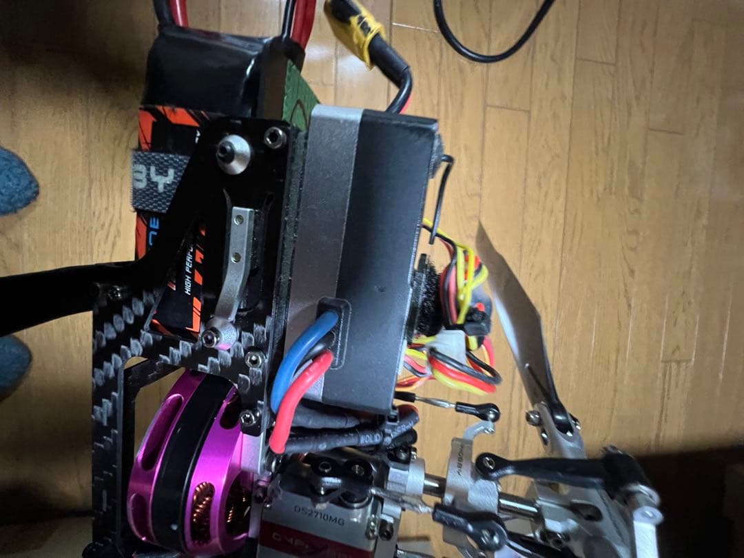 m2です、墜落はしましたけど全て変えました今日は、調整だけ８飛行して快調