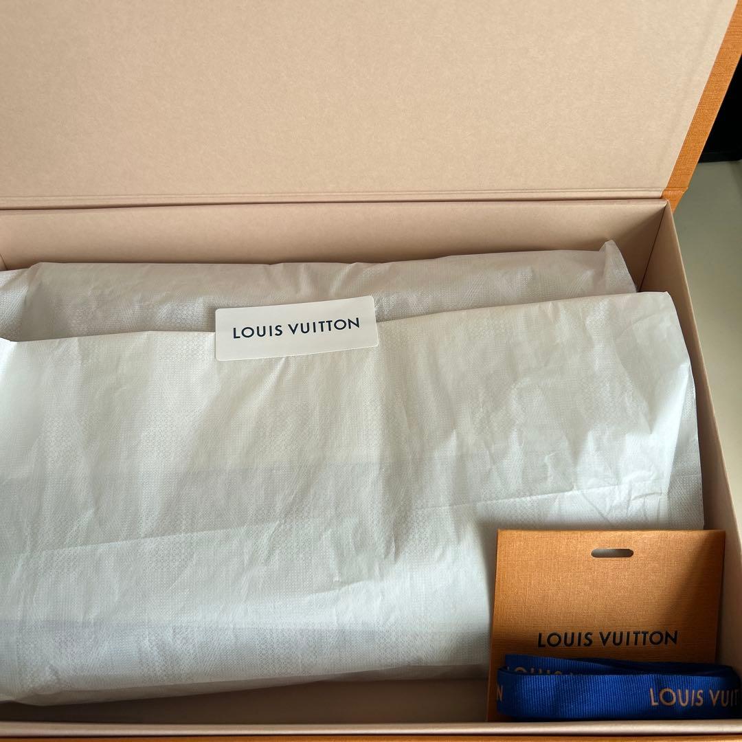 ルイヴィトン　マフラー・オンリーLVミニケーブル新品未使用