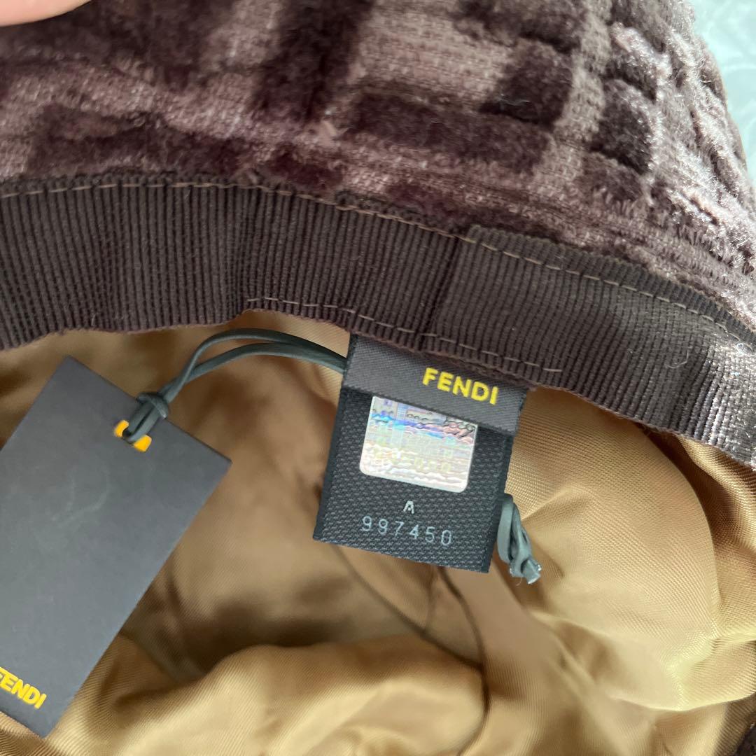 試着のみ　フェンディ　ズッカ　ハット