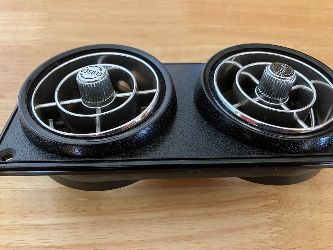 ジムニー　バスエアコン吹き出し口　レトロ