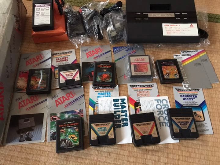 (実家整理中・準備中)ATARI2800本体＋ソフト9本　本体箱以外は美品