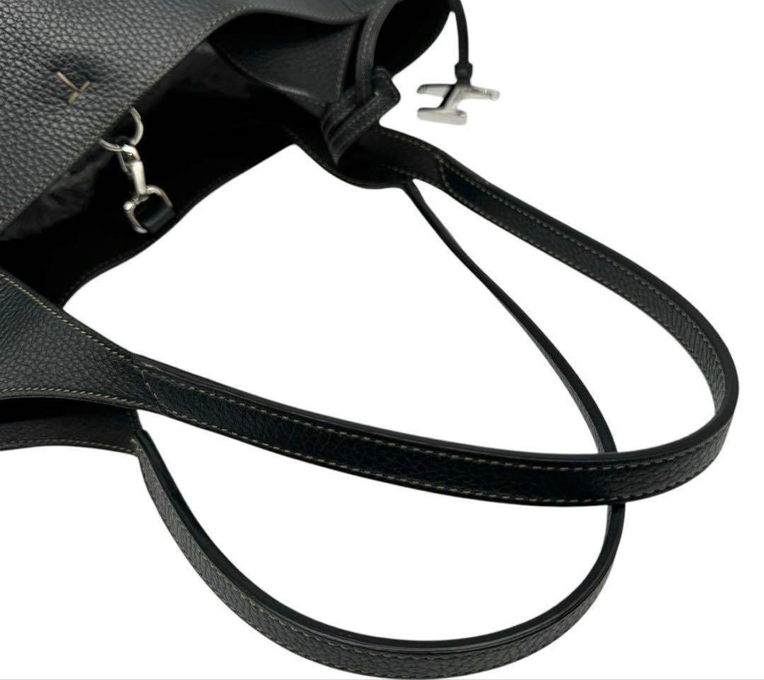 トッズ Tタイムレス　ミディアムトートバッグ