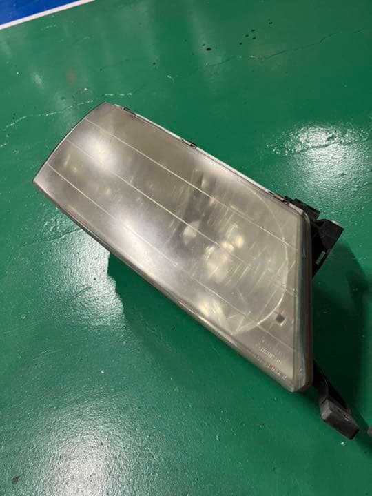 アバロンMCX10純正左右ヘッドライト希少品