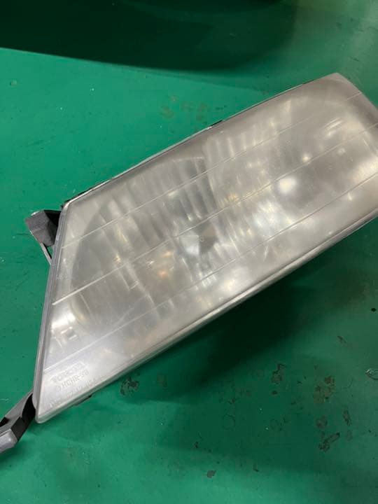 アバロンMCX10純正左右ヘッドライト希少品