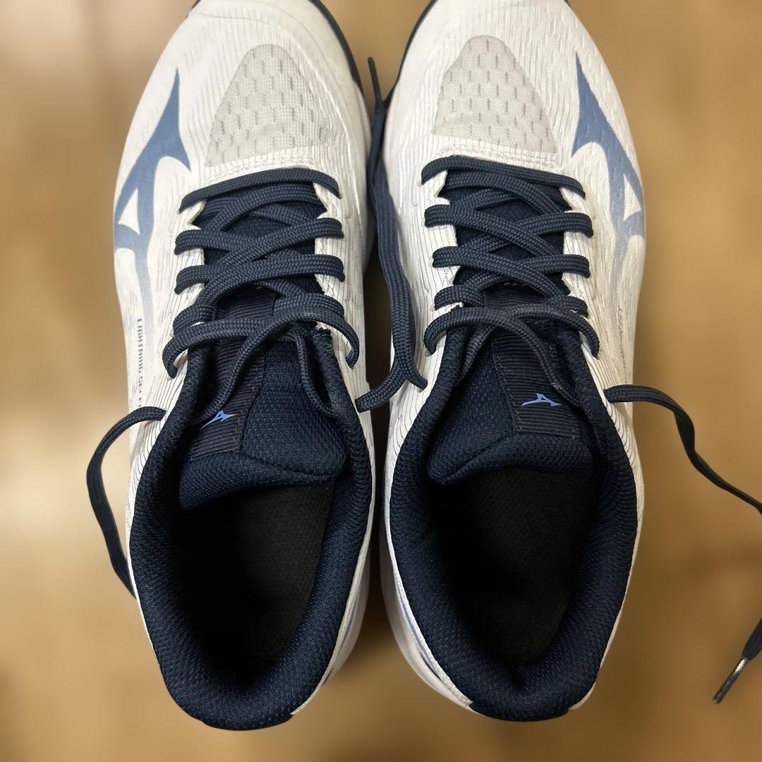 ミズノ　バレーボールシューズ　23.5