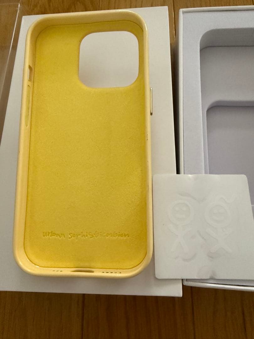 正規品　urban sophisTication リボン　iPhone16Pro