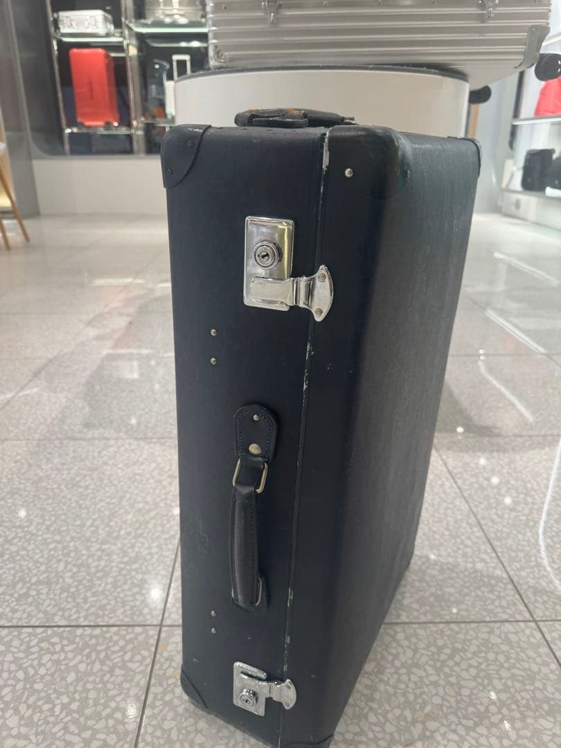 訳あり激安　グローブトロッター　オリジナル ラージ スーツケース