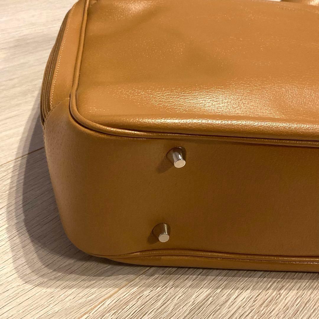 フルラ　FURLA ビジネスバッグ　ショルダー　バック　パソコン　ブリーフケース