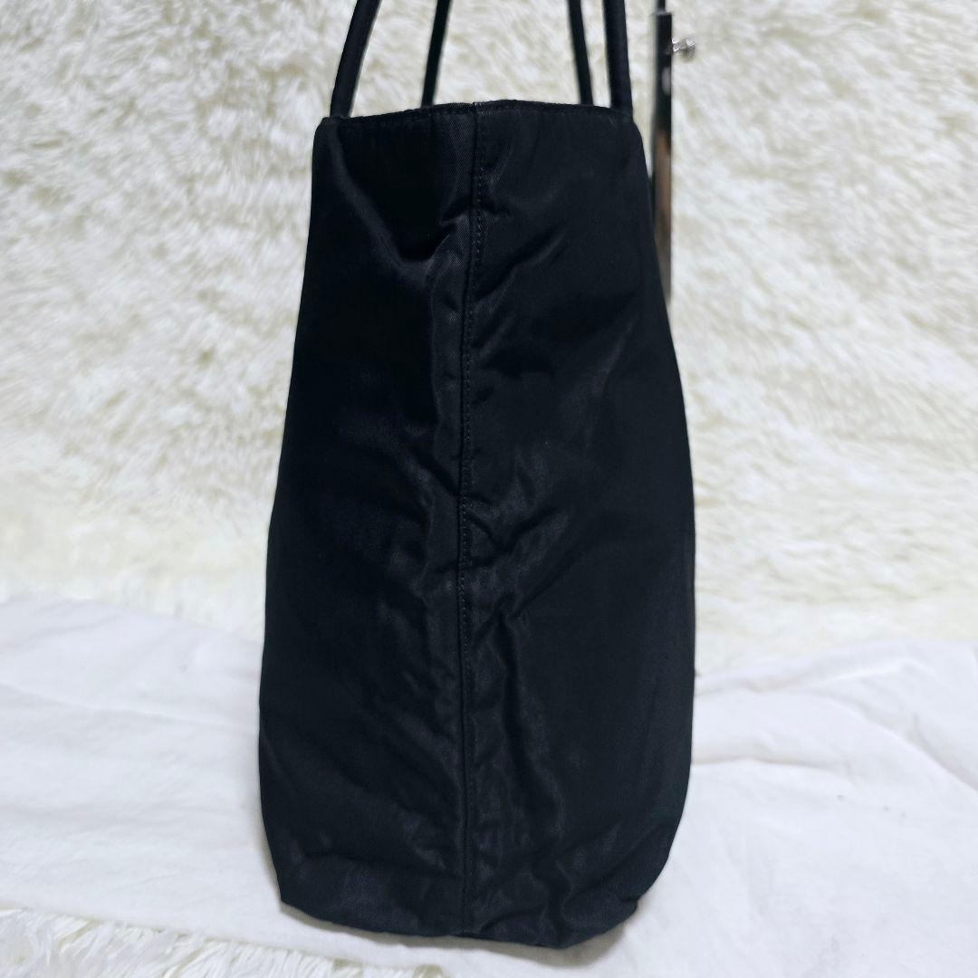 もっさん様✨ プラダ トートバッグ A4 ブラック ナイロン 三室 ゴールド