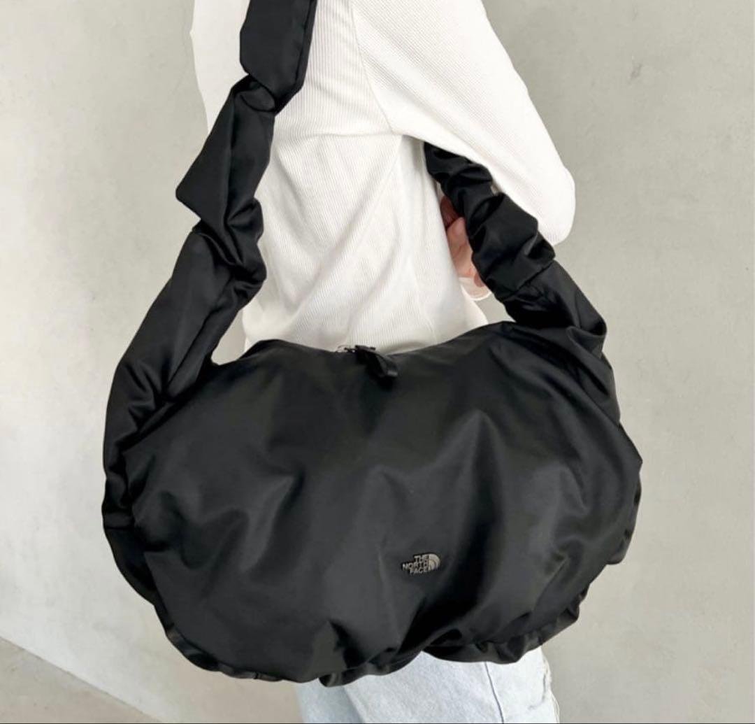 韓国限定✨　ノースフェイスボニーホーボーバッグ L ブラック 黒