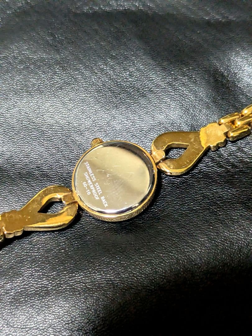 青色オパール風ダイヤル腕時計