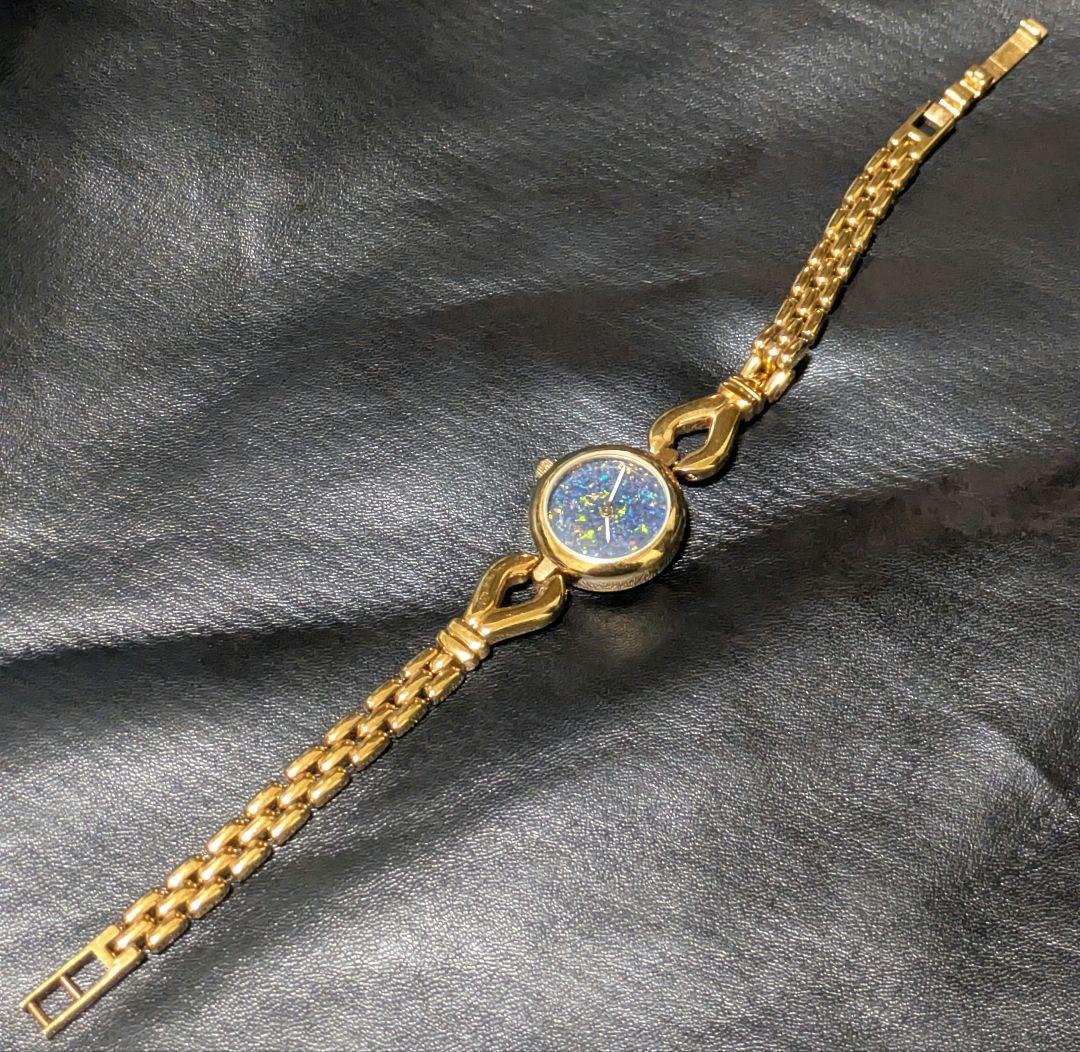 青色オパール風ダイヤル腕時計