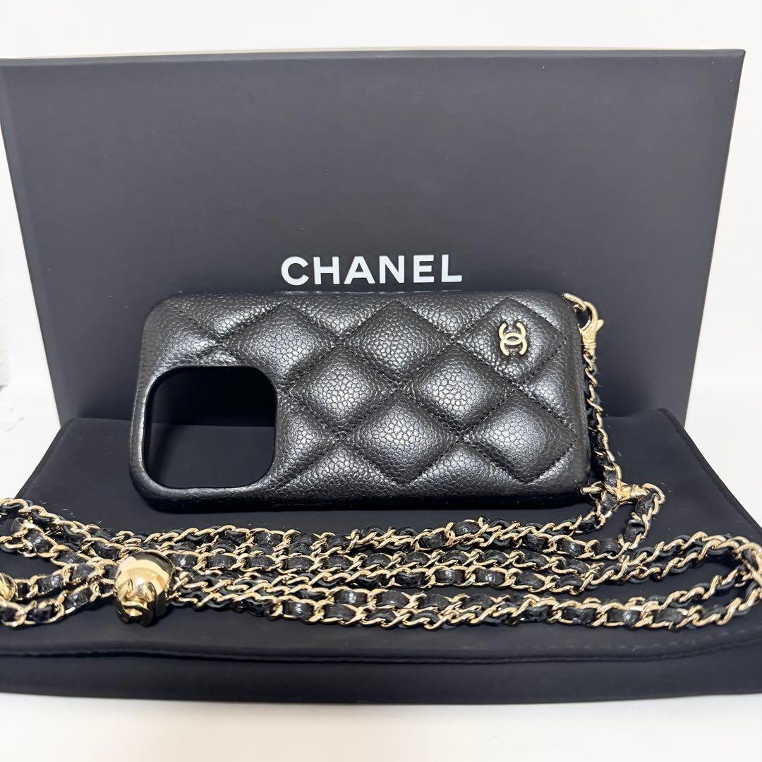 【美品】シャネル iPhone15pro ケース チェーンショルダー ココマーク