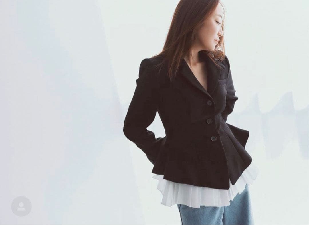 CADUNE カデュネ 神崎恵 ペプラムジャケット　38 M テーラード フリル