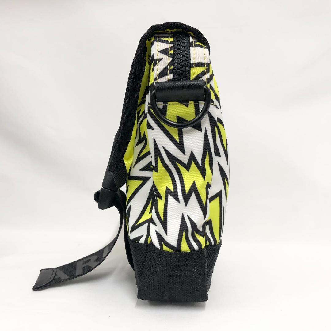 ○★新品未使用　PEARLY GATES　ハードエレキ柄　マルチポーチ　イエロー