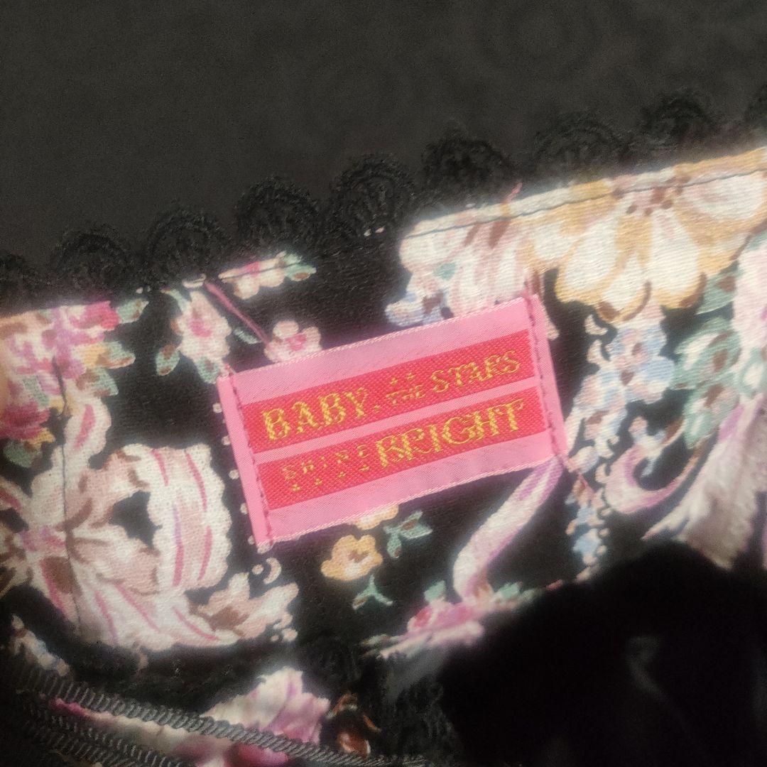 ベイビーザスターズシャインブライトマリー・アントアネット柄 黒とピンクの花柄