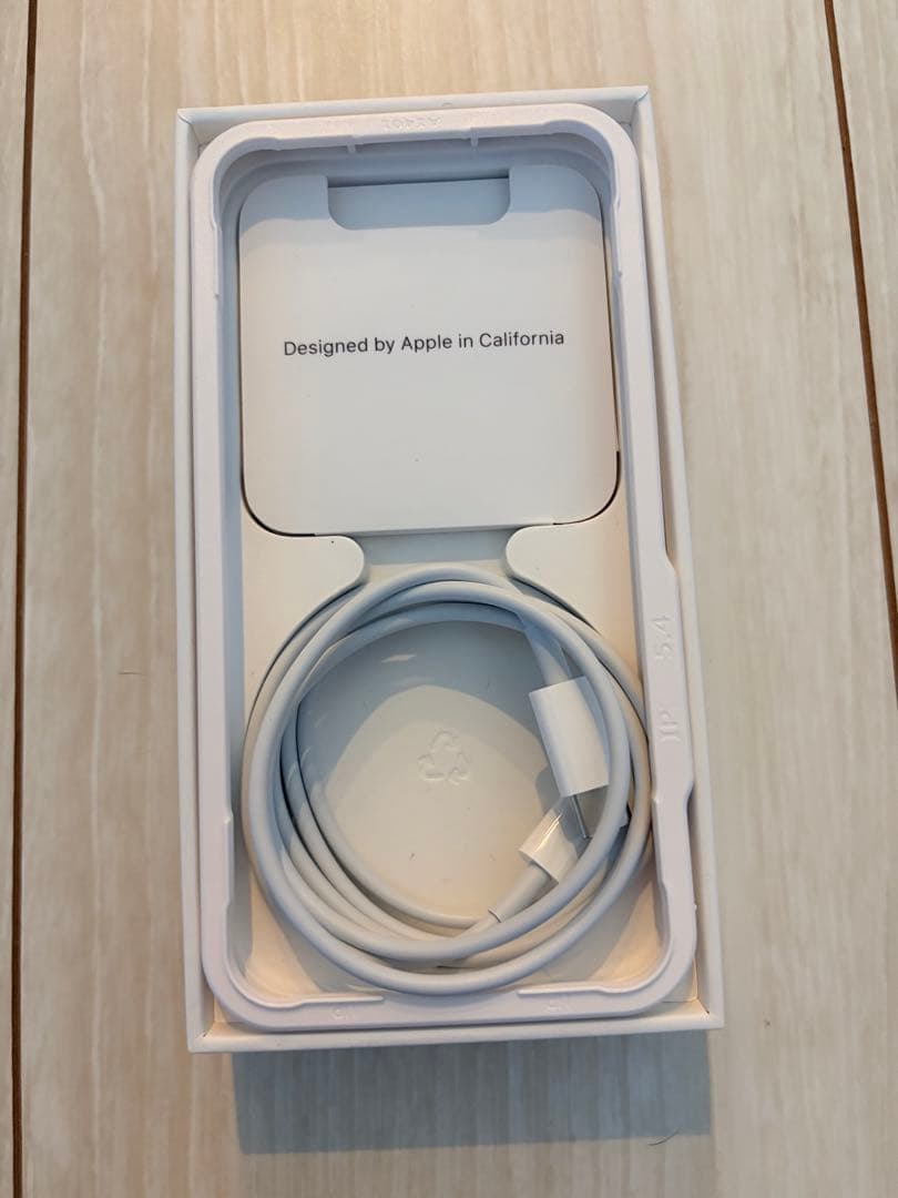 Apple iPhone 13 ピンク 本体と充電ケーブル