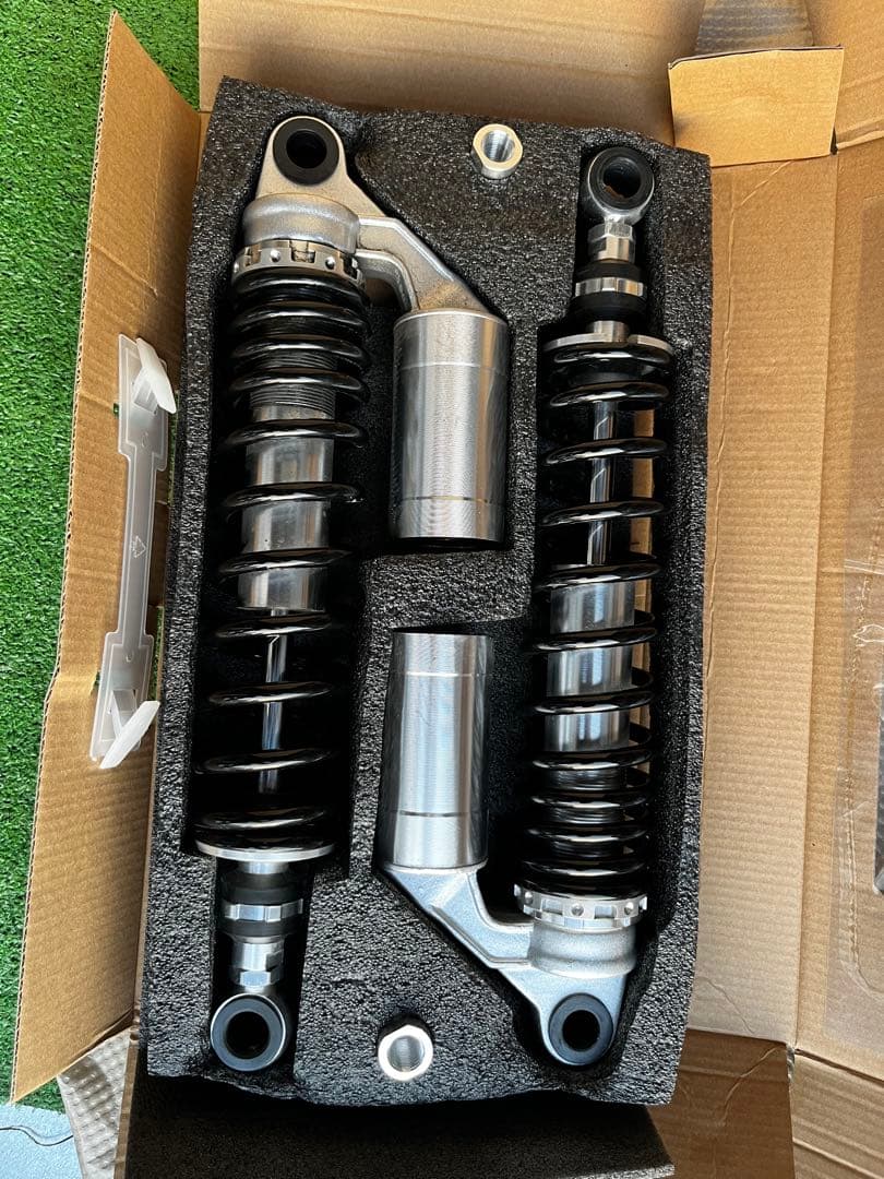 TEC リアサス　トライアンフボンネビルT120等