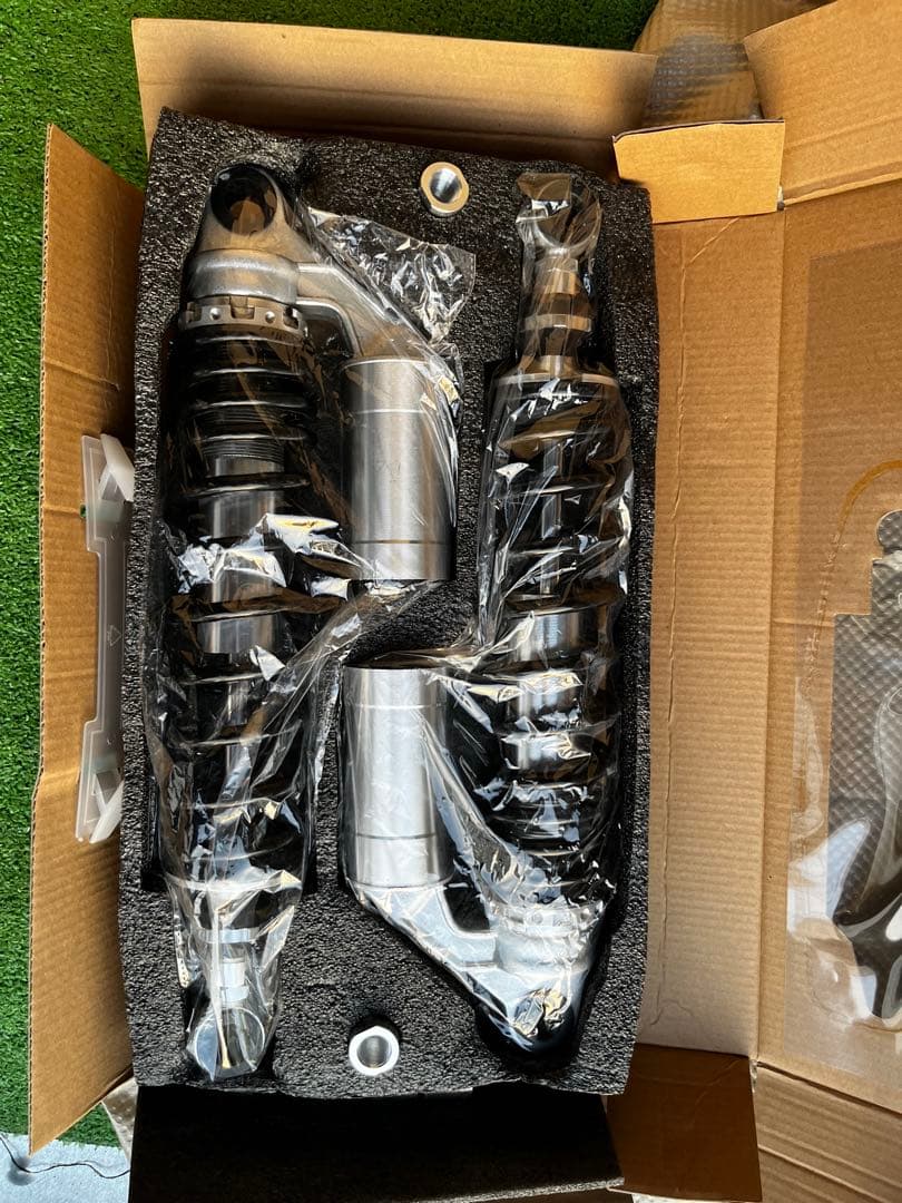 TEC リアサス　トライアンフボンネビルT120等