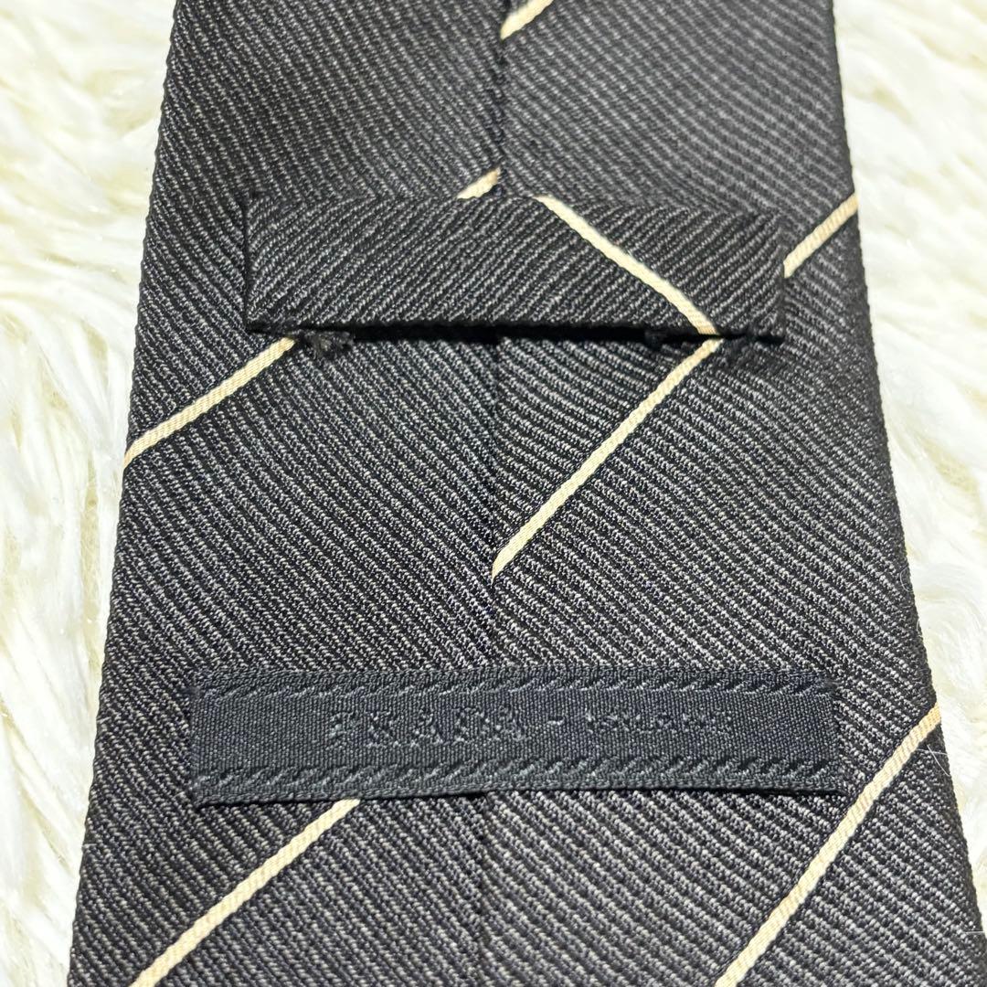 【ほぼ未使用】PRADA ネクタイ　ストライプ　レジメンタル　ブラック
