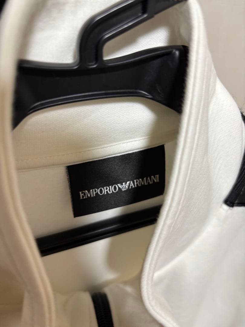 EMPORIO ARMANI ホワイトジャージsサイズ