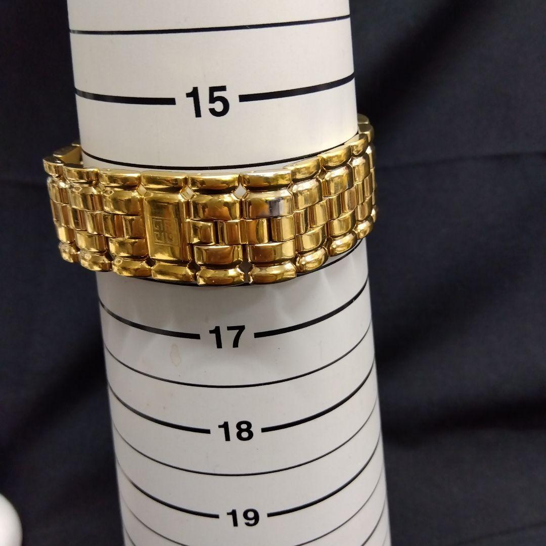 GIVENCHY 　ジバンシー 腕時計　ゴールド