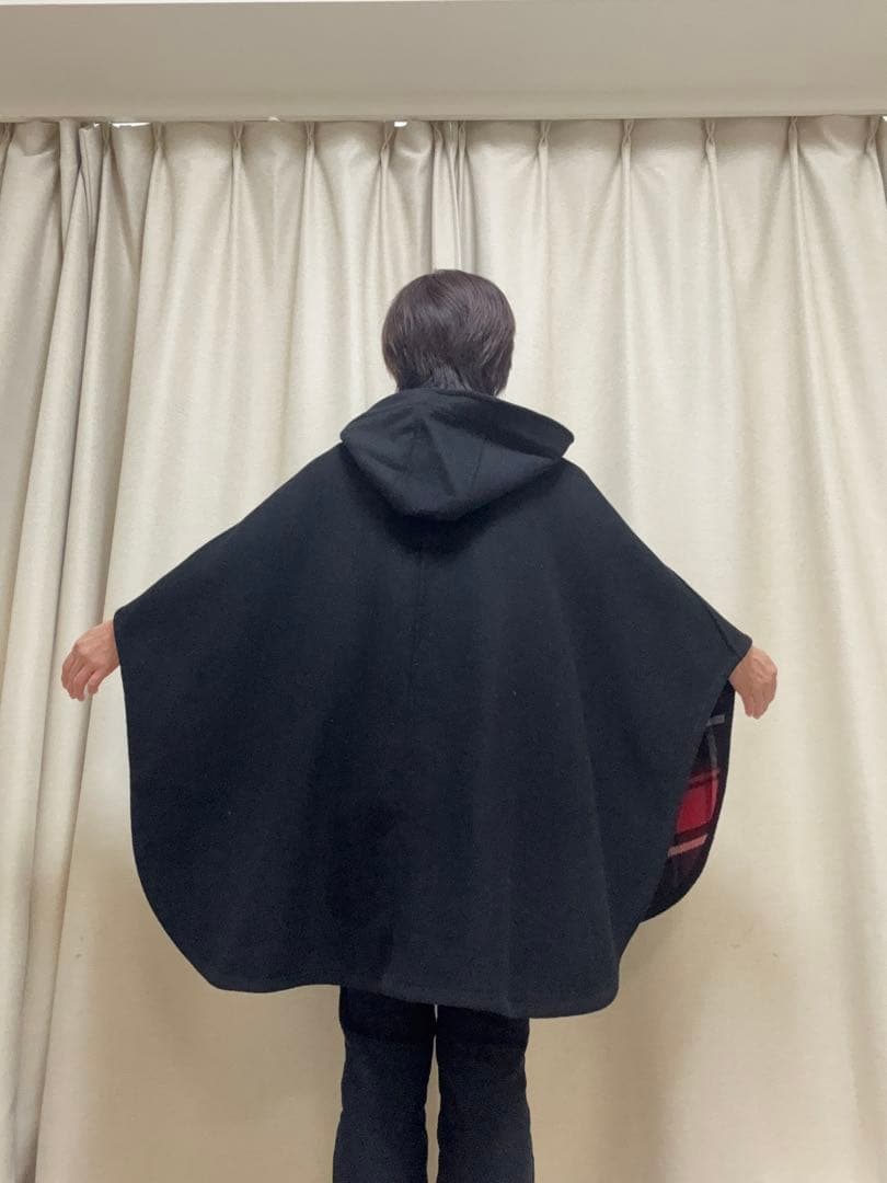 値下げ中！(美品　アメリカ購入)コーチ ポンチョ 内側チェック柄 フード2way