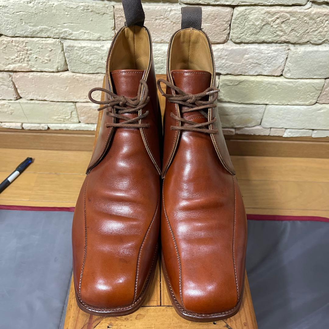 Tricker’s トリッカーズ チャッカブーツ スクエアトゥ