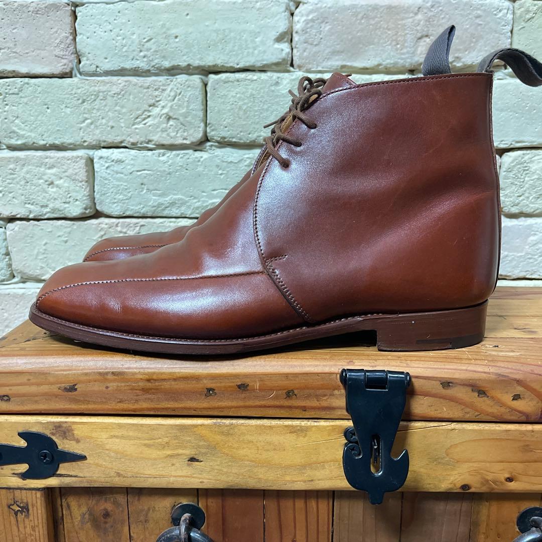 Tricker’s トリッカーズ チャッカブーツ スクエアトゥ