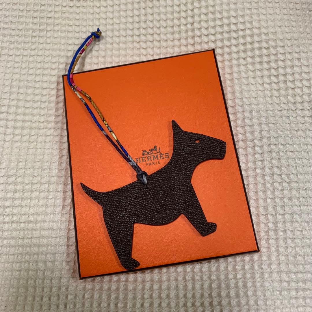 シ*ン様 HERMES エルメス　プティアッシュ　レザーチャーム　ドッグ　犬　ウ