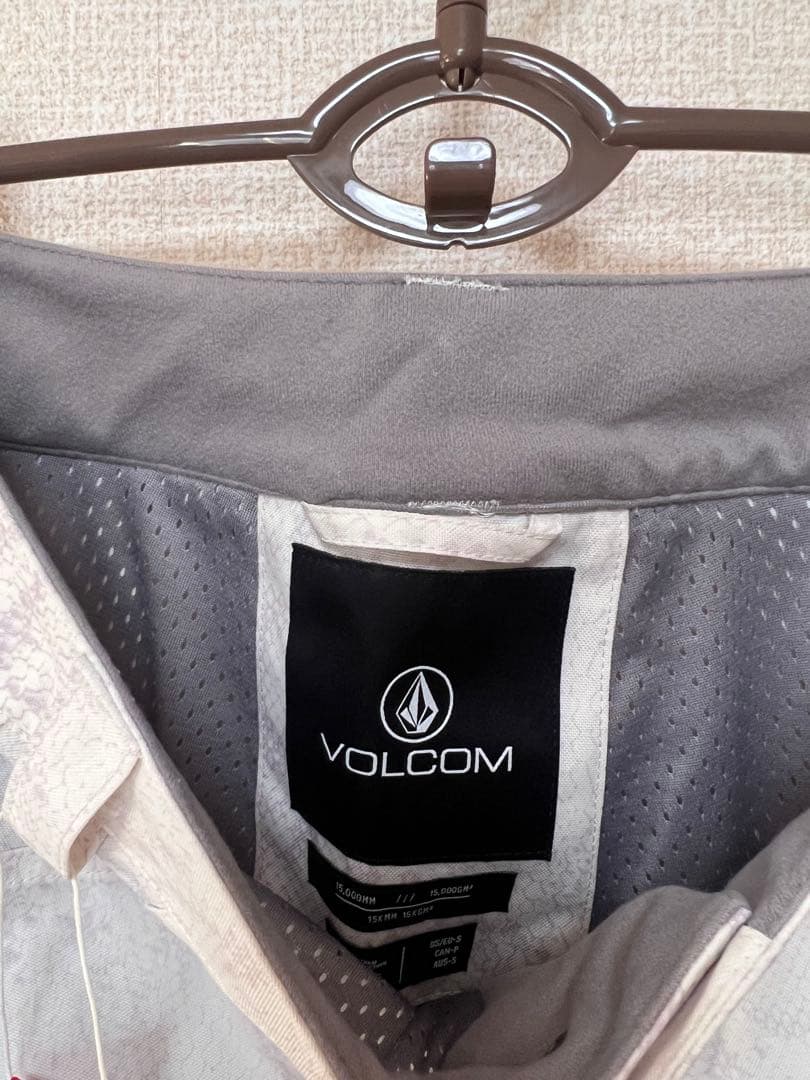 VOLCOM スキーウェア 女性用 Sサイズ