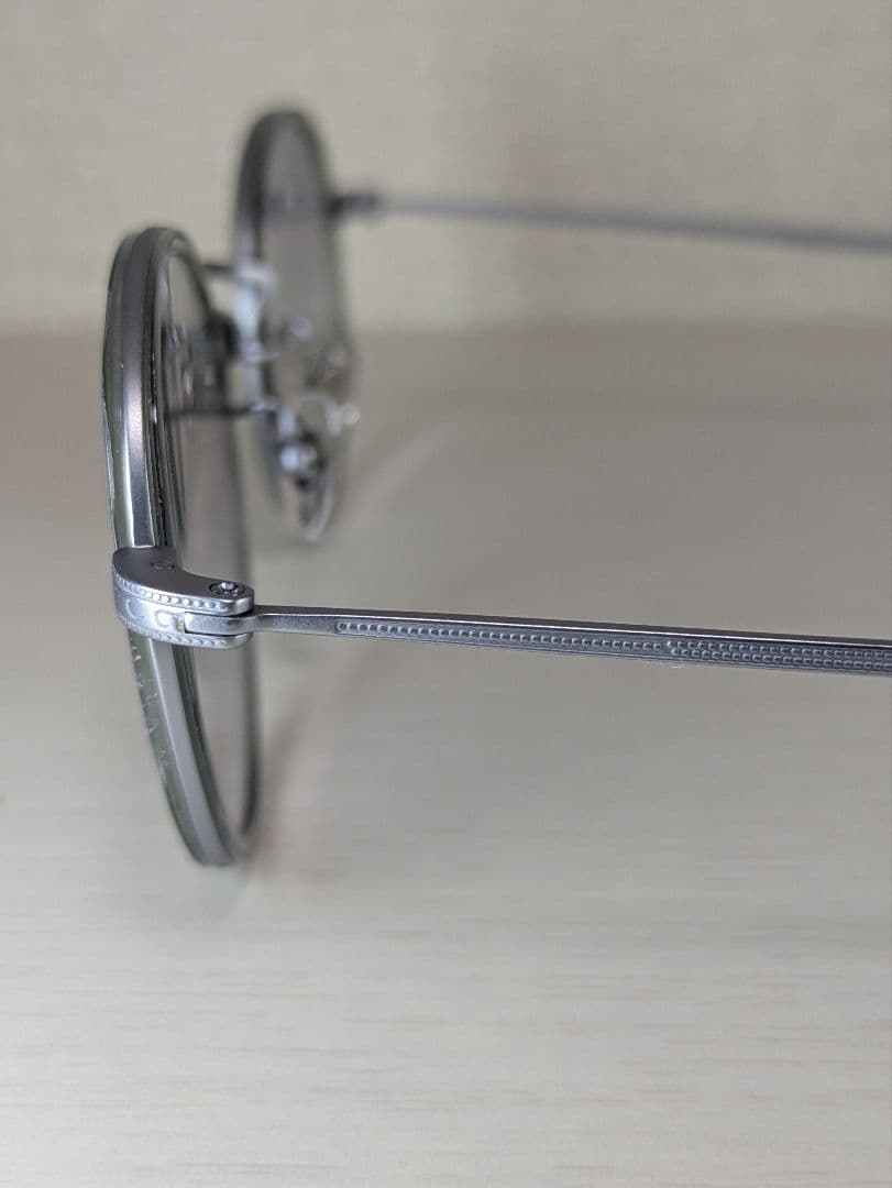新品未使用 オリバーピープルズ サングラス Marret チタン 日本製シルバー