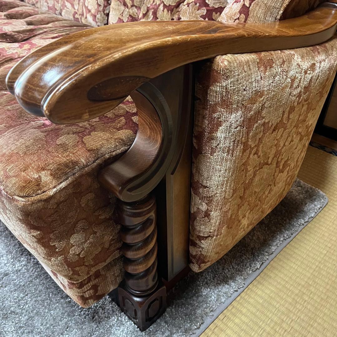 9/10日まで。配送・設置費用込み　商品代500円　　肘掛付き　3人掛けソファー