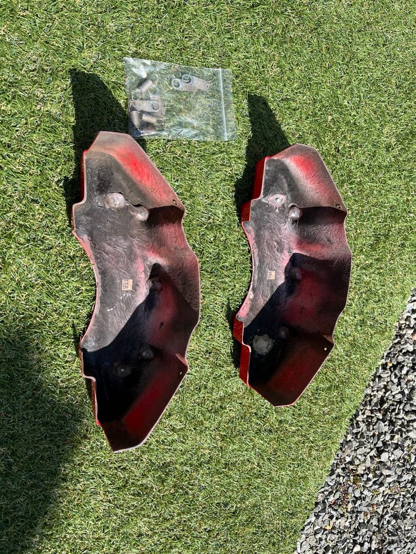 スイドッグ KBレーシング　キャリパーカバー　ハイエース200系用