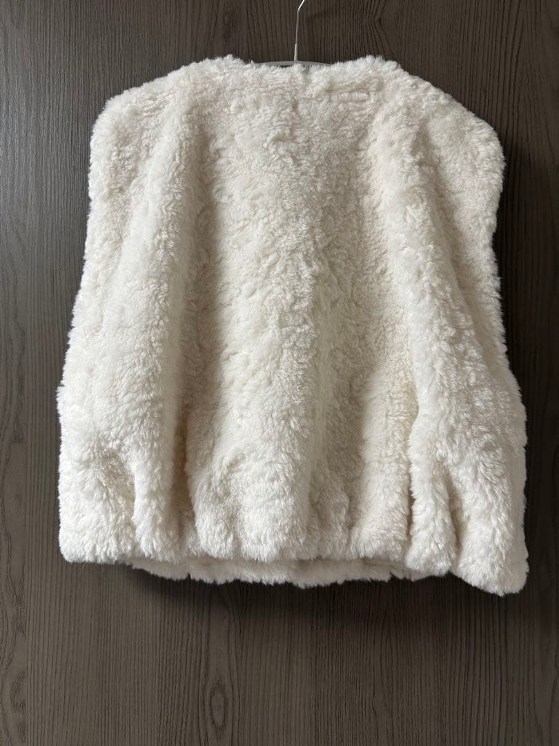 美品❣️Ballsey ボールジィ ランダムファーショートベスト ホワイト