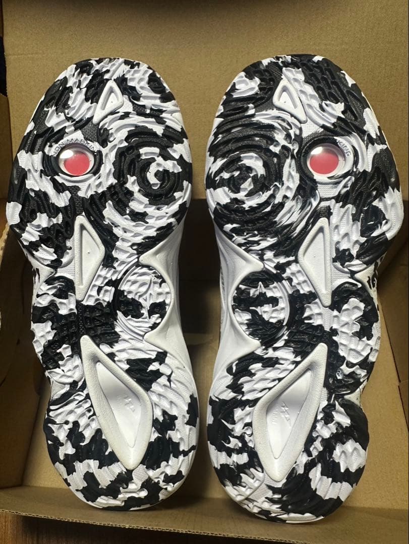 Mizuno ウェーブモーメンタム エリート バレーボールシューズ