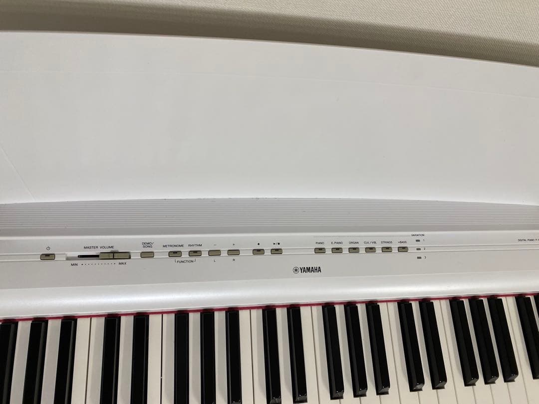 【値下不可】YAMAHA 電子ピアノP-121と専用スタンド・専用ペダルのセット