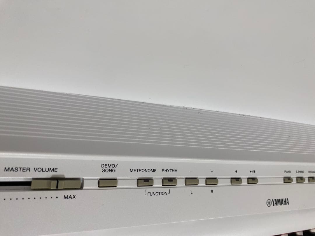 【値下不可】YAMAHA 電子ピアノP-121と専用スタンド・専用ペダルのセット