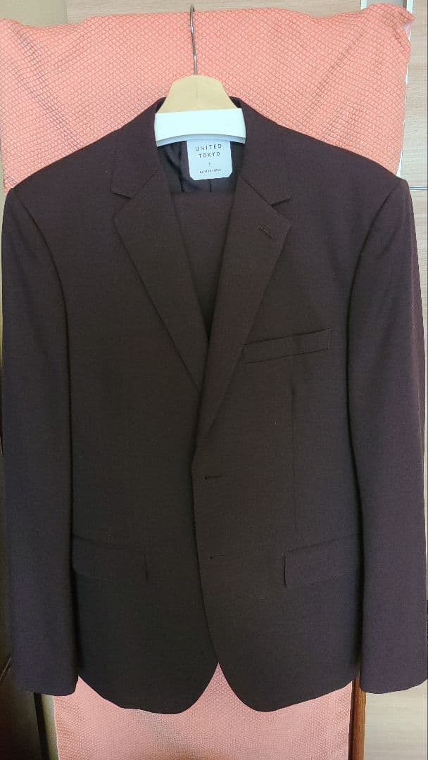 UNITED TOKYO のテーラードジャケット、スラックスのセット