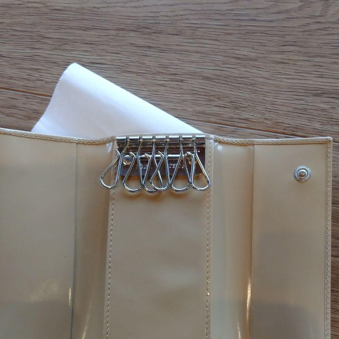 最終お値下げ 未使用 PRADA プラダ エナメル6連キーケース