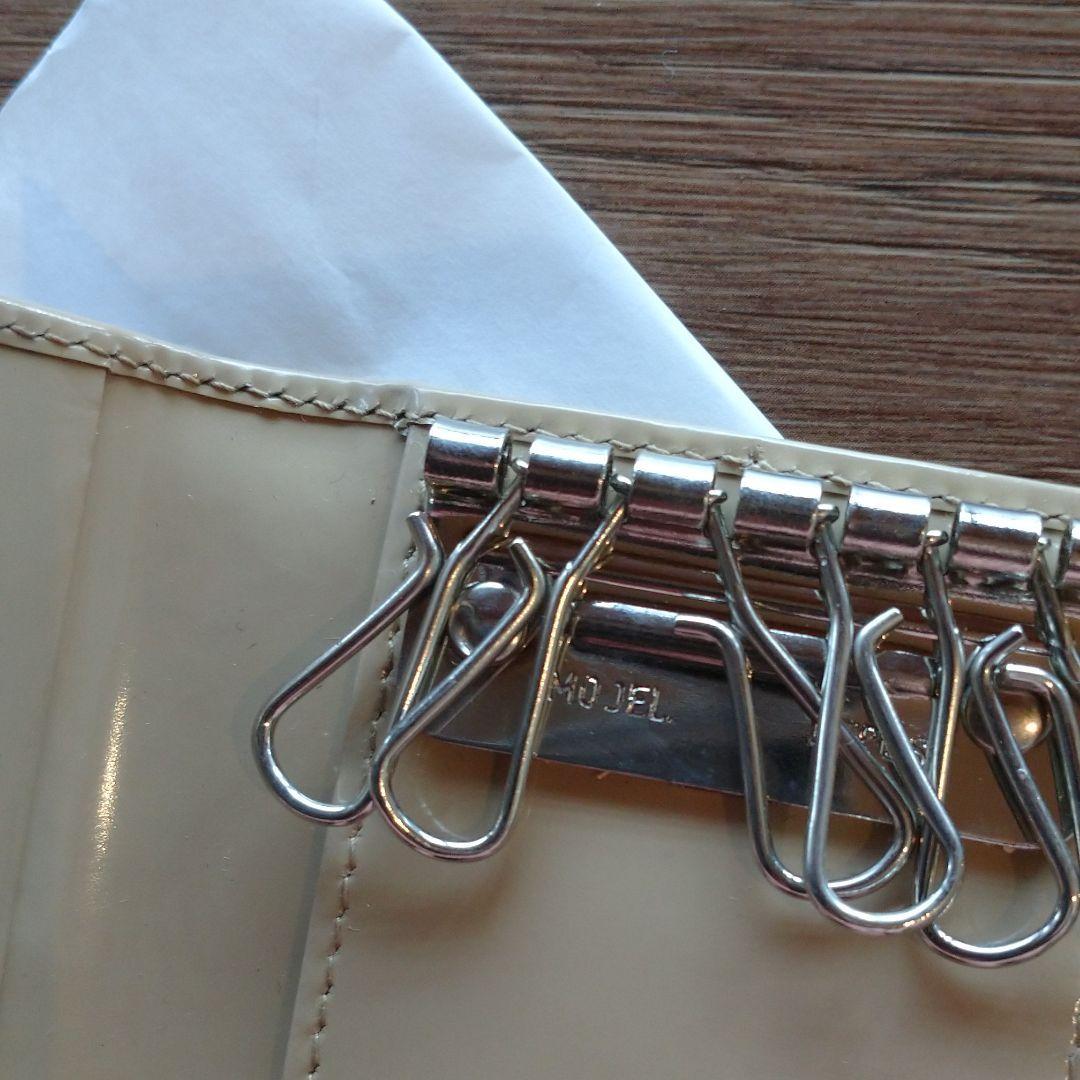 最終お値下げ 未使用 PRADA プラダ エナメル6連キーケース