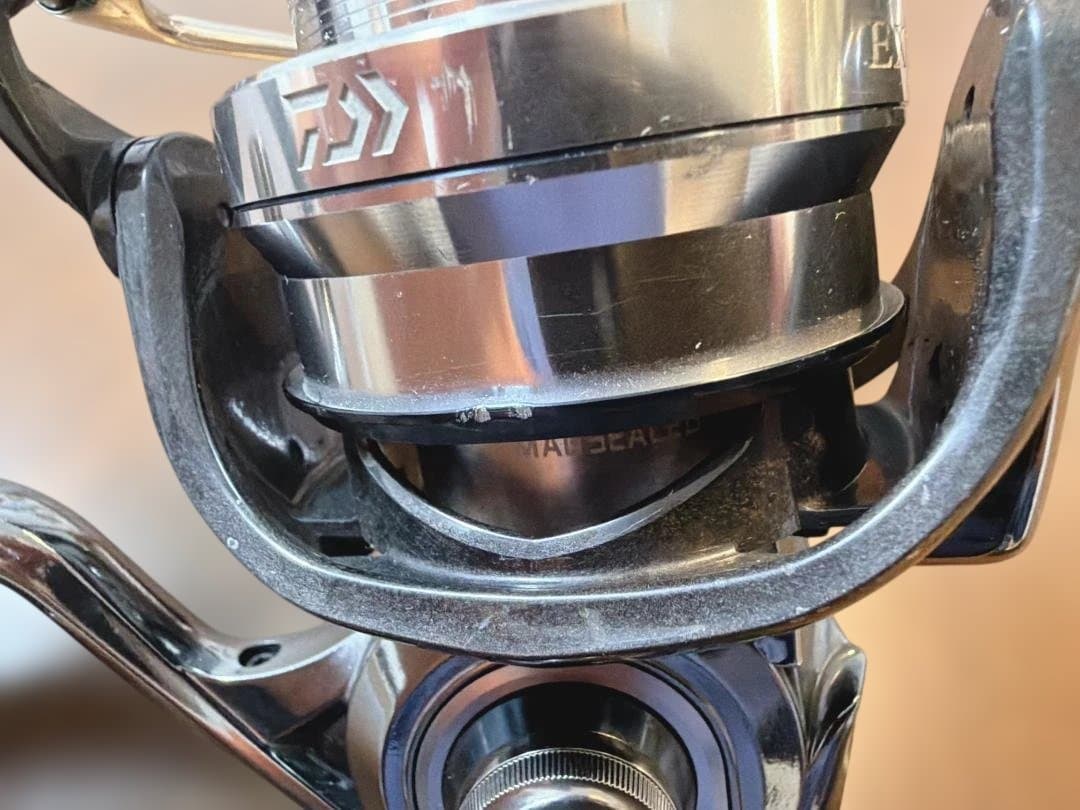 ダイワ 18イグジスト LT4000-C DAIWA 18 EXIST 中古品