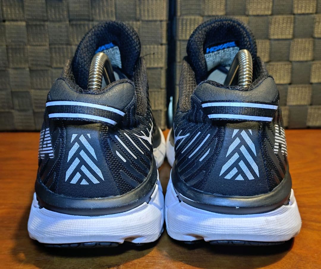 HOKA ONE ONE ランニングシューズ