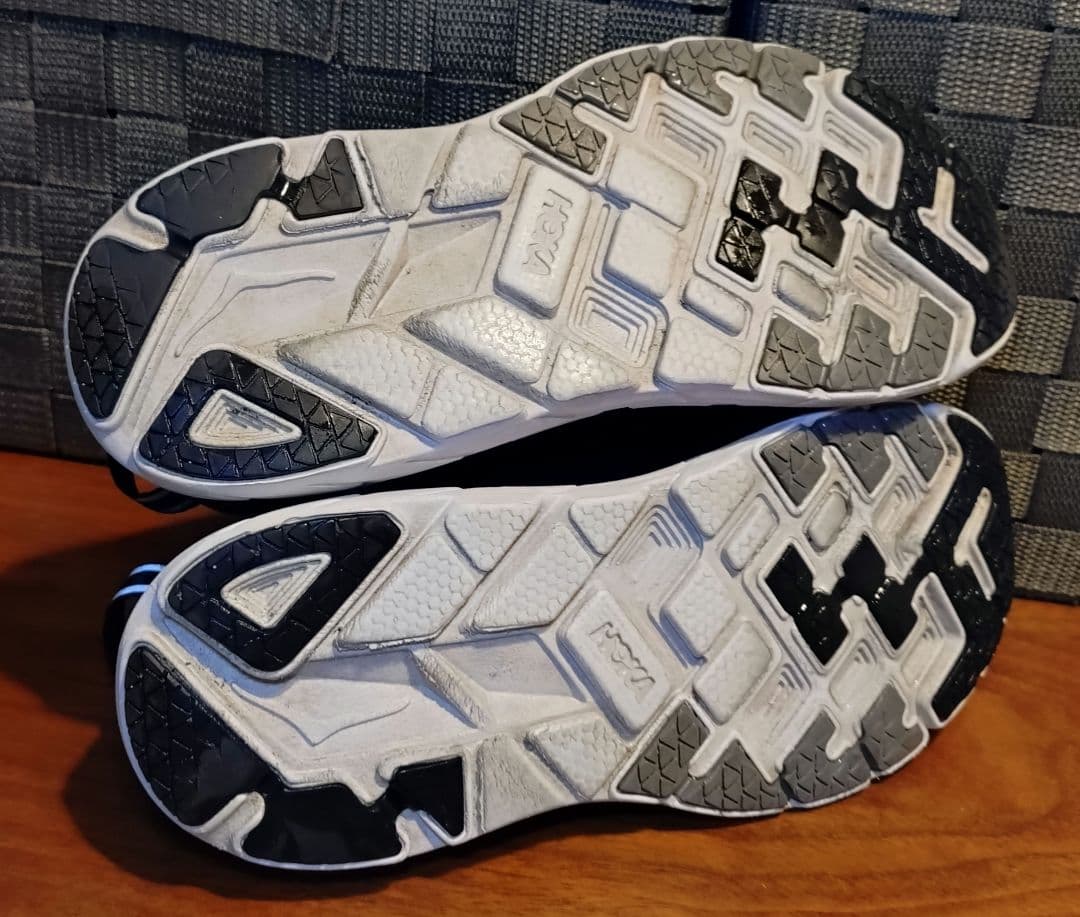 HOKA ONE ONE ランニングシューズ