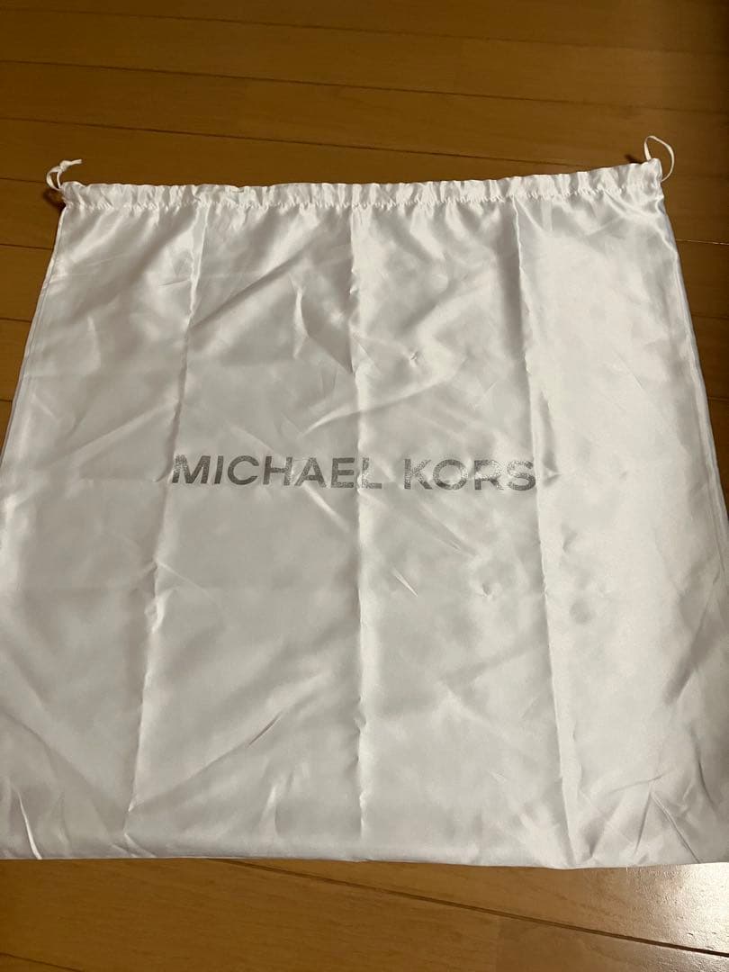 【新品】マイケルコース イジー レザー トートバッグ ポーチ付　ブラウン