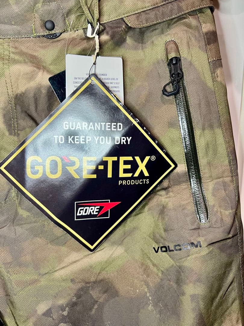 VOLCOM GORE-TEX 迷彩 スノーボードパンツ M