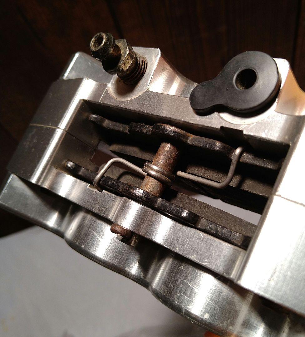 【中古品】パフォーマンスマシン　汎用ブレーキキャリパー